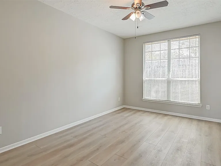 717 Cedarwood Dr — Photo 29
