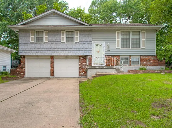 7632 NW Milrey Dr, Kansas City, MO 64152