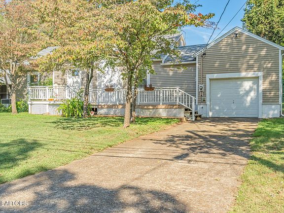 4th image of 3219 Avondale Ave