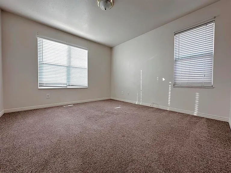 315 N 270 W — Photo 7