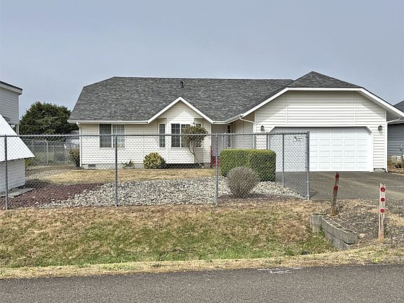 2nd image of 567 Puffin Avenue NE