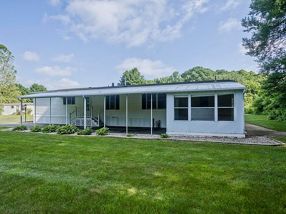 5th image of 33 Clayton Dr W