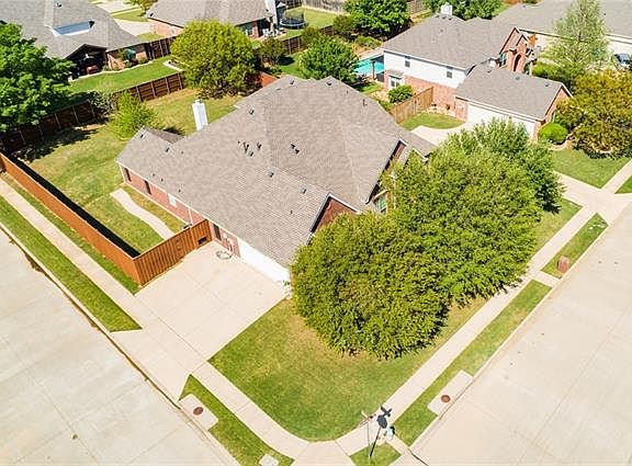 3rd image of 2416 Bachman Dr