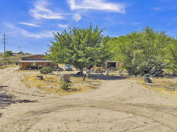 4th image of 211 La Ladera Rd