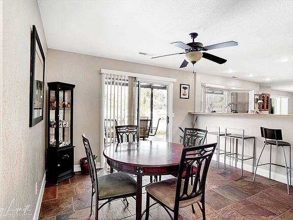 4th image of 1169 W Coyote Way