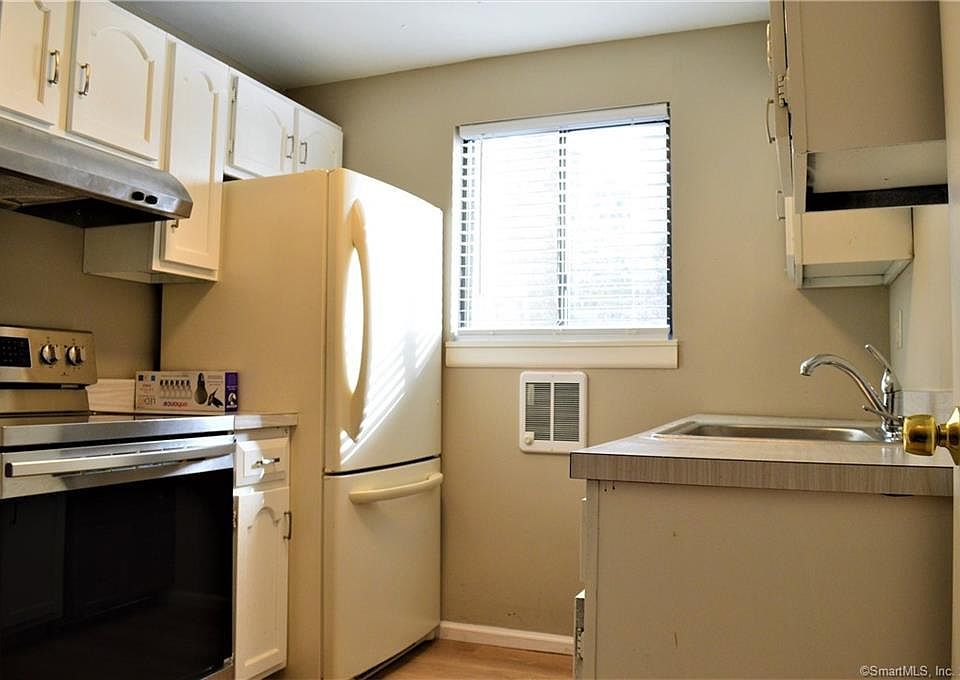 Farmington Village 1670 Farmington Ave Unionville CT Zillow