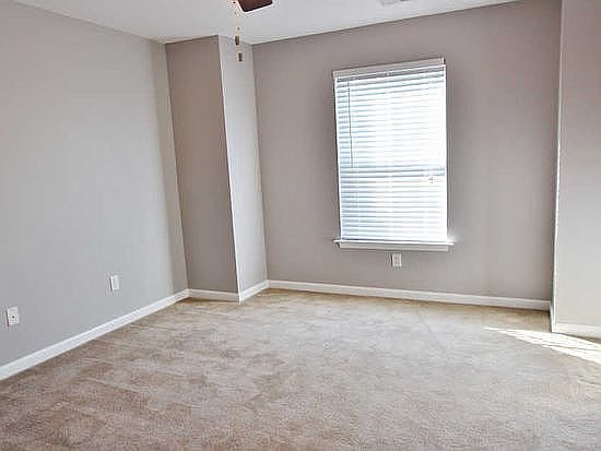 5th image of 10344 Iverson Ln