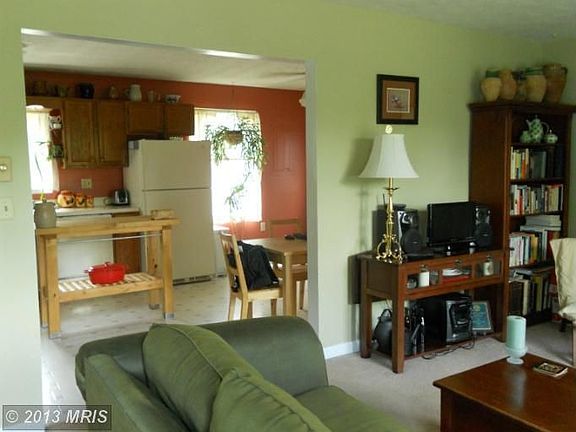 5th image of 265 Sunshine Dr