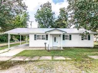 9 W Stanley St, Dexter, MO 63841