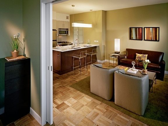 4th image of 312 11th Ave APT 10E