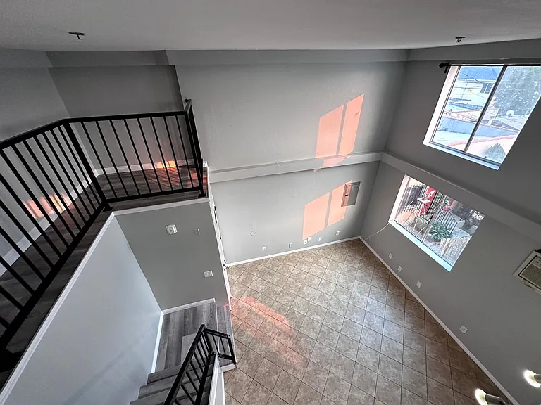 432 N Kingsley Dr. — Photo 18