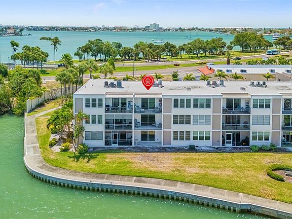 2nd image of 7401 BAY ISLAND DRIVE S #337