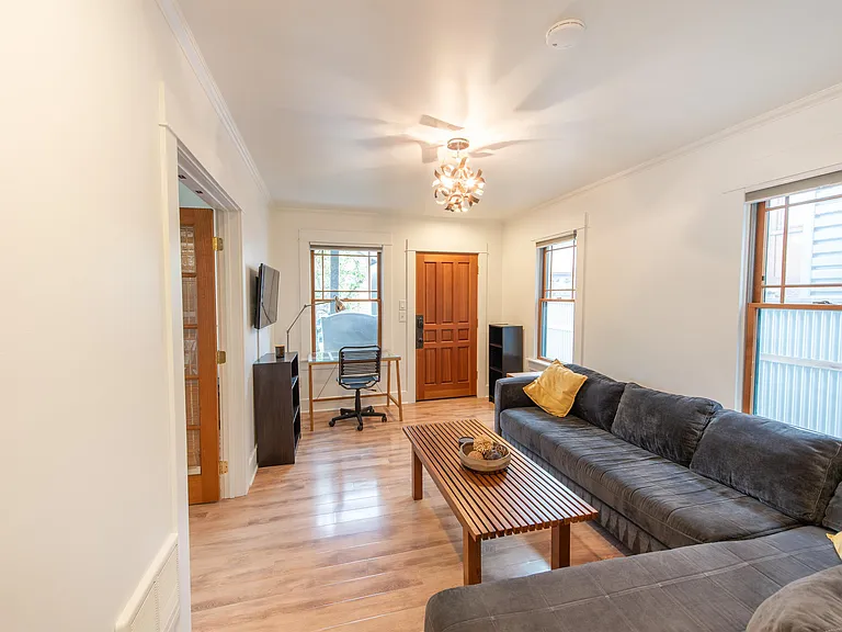 1208 E Barclay Ct — Photo 9
