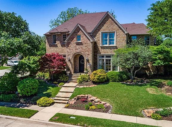 2nd image of 4201 Pinecreek Dr