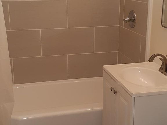 5th image of 7457 Cozycroft Ave