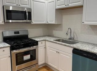 1424 N Maplewood Ave #2F, Chicago, IL 60622