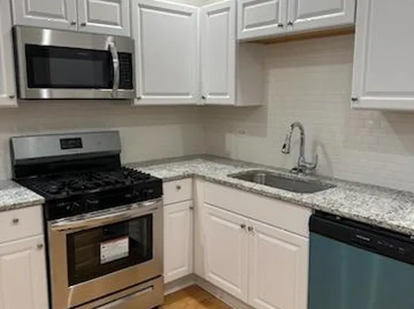 1424 N Maplewood Ave, Chicago, IL