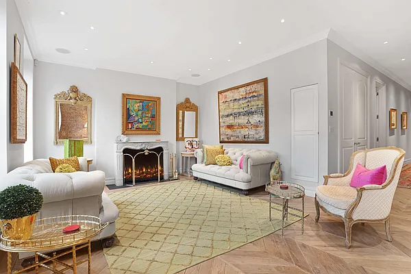 Sold by Compass | media 2