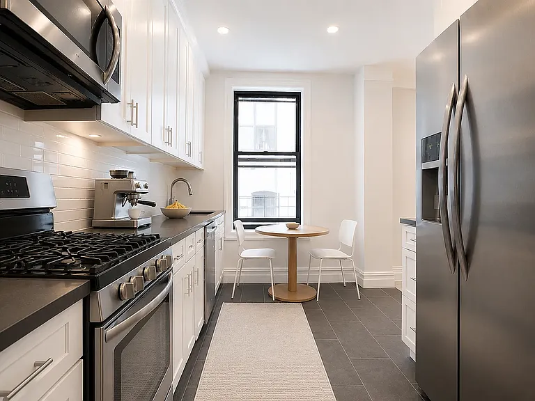 550 Riverside Dr #24 — Photo 3