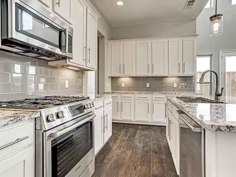 4859 Benning Dr — Photo 9