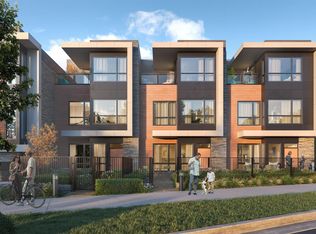 390 Guilby St #103, Coquitlam, BC V3K3Y6