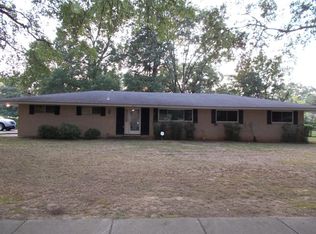 220 S Omaha Ave, Russellville, AR 72801
