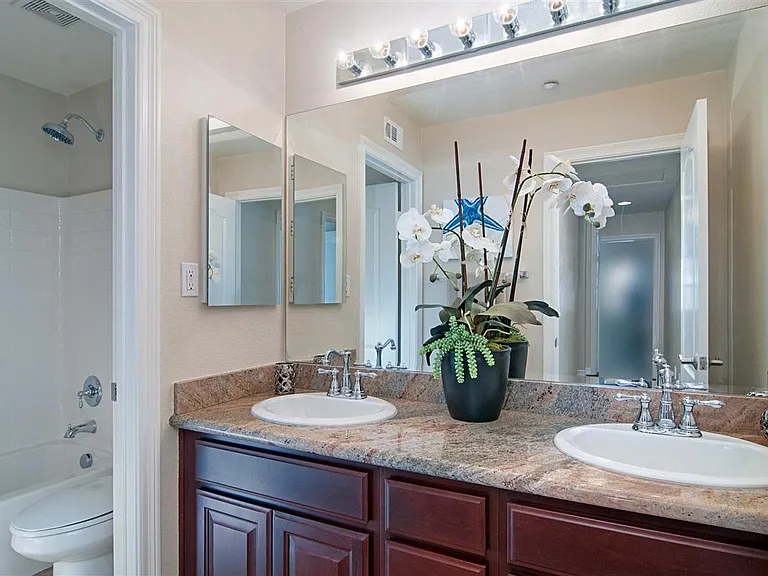 10512 Hollingsworth Way — Photo 15