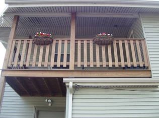 830 W Main St APT C, Saint Charles, IL 60174