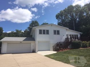 1112 Highland Acres Rd, Marshalltown, IA 50158
