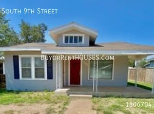 725 S 9th St, Slaton, TX 79364