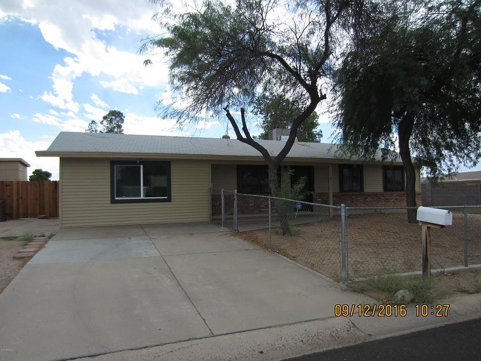 1st image of 615 N 95th St