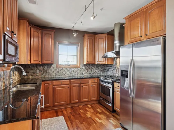 4100 Spring St APT 214, Spring Park, MN 55384