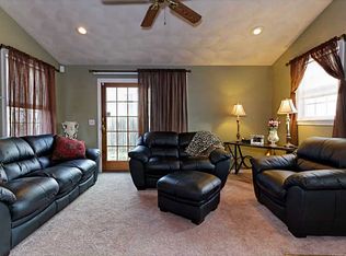 67 Providence Ave, Riverside, RI 02915