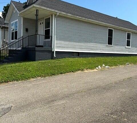 2nd image of 437 S 17th St