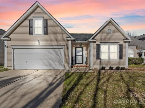 8541 Filbert Ln, Charlotte, NC 28215