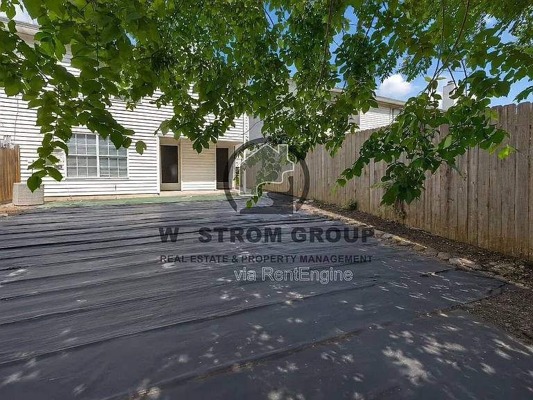 4010 Southern Charm Ct — Photo 31