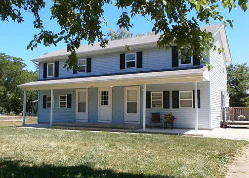 130 Karen St #4 — Photo 1