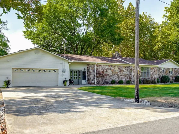 104 SE 4th St, Hoxie, AR 72433