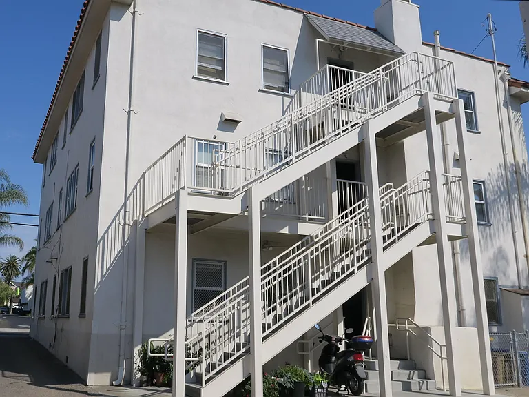 109 W Anapamu St #10 — Photo 6