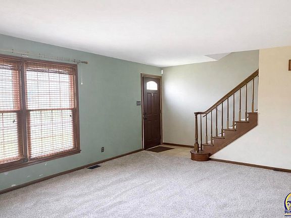 3rd image of 5002 SW 28th St