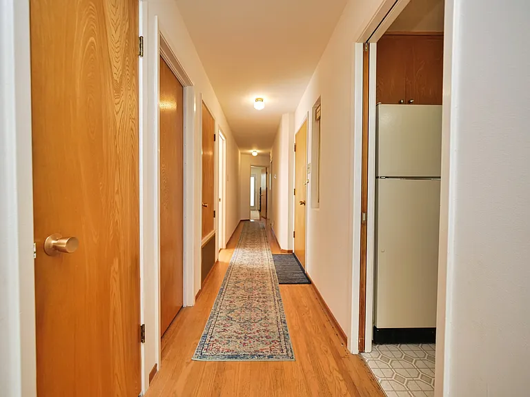 519 Hamilton St — Photo 10
