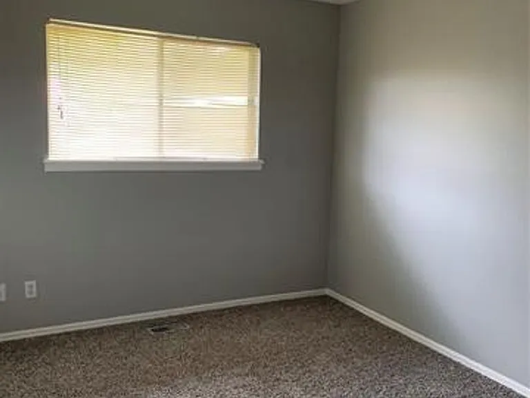 2113 S Birmingham Ct — Photo 7