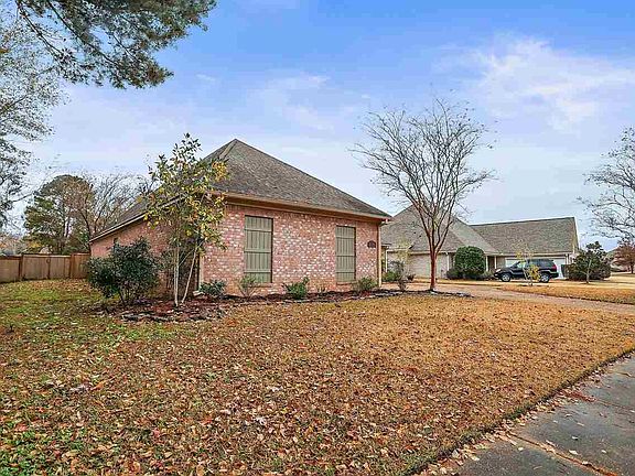 3rd image of 115 Eastside Dr