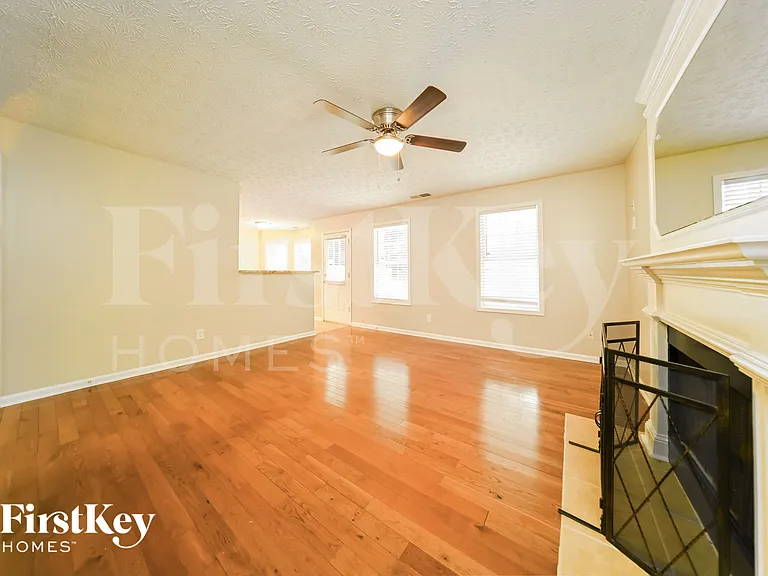 9093 Ashton Rd — Photo 2