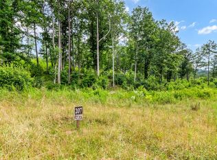 207 Oak Park Dr, Talking Rock, GA 30175