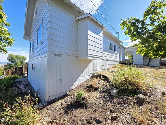 3rd image of 324 N 3rd St