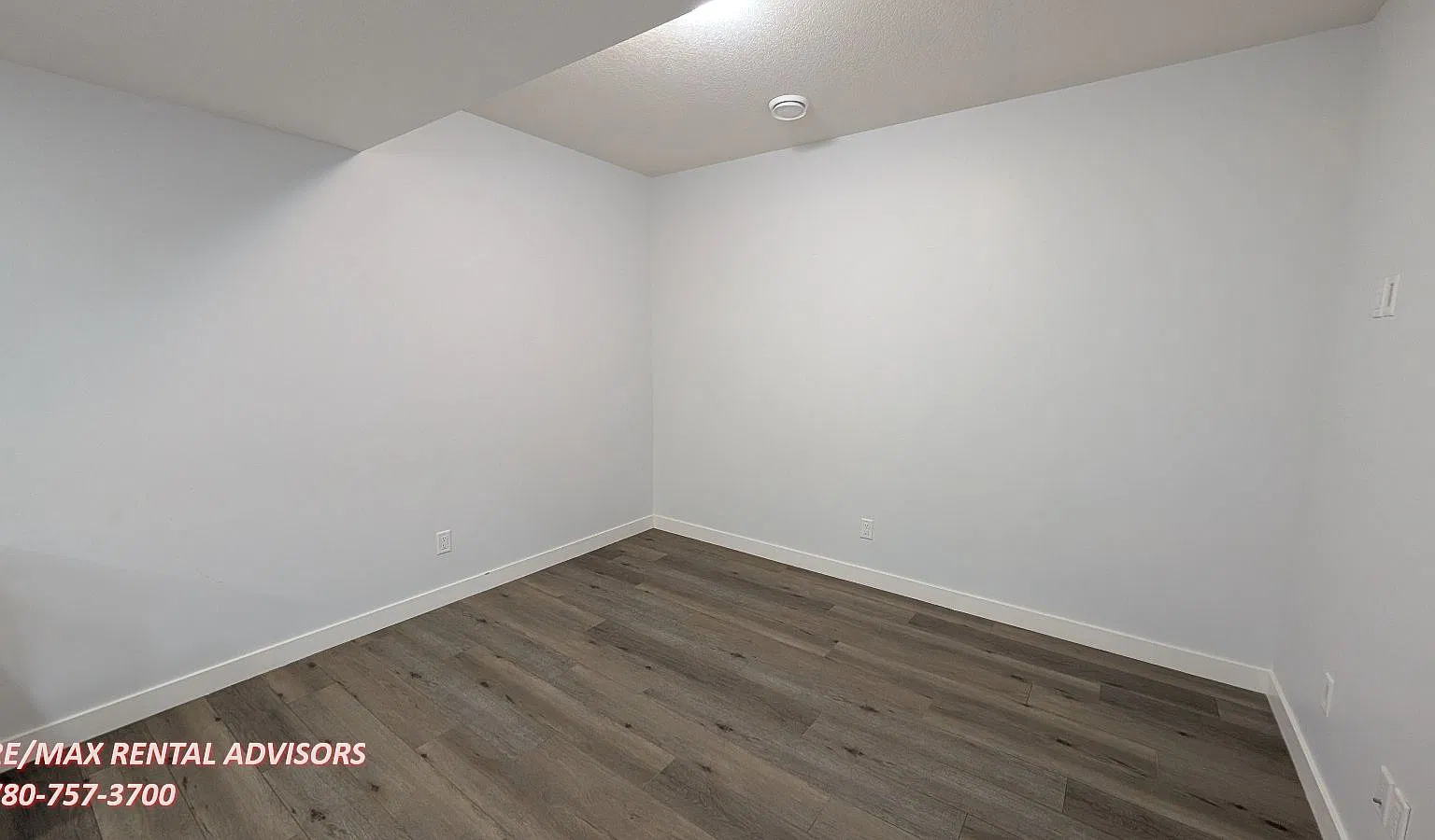 BSMT 272 Homestead Grove Northeast — Photo 4