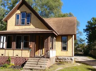 1521 N Horsman St, Rockford, IL