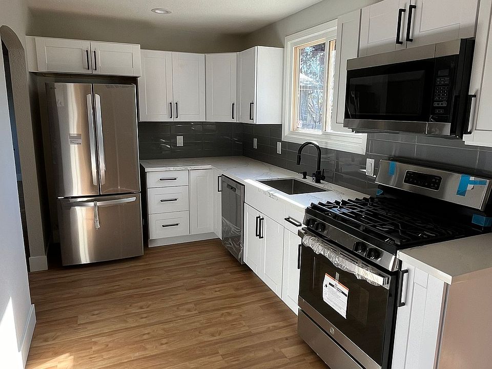 1st image of 1363 Camellia Dr
