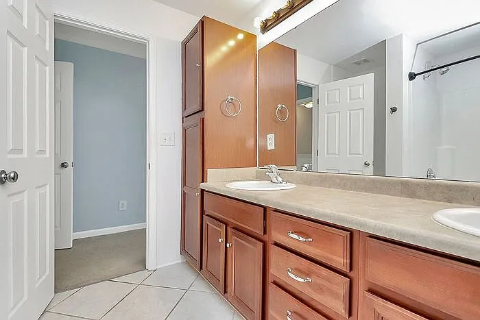 525 Donatello Ave #525 — Photo 19